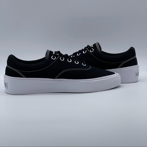 Converse Sneakers. - Picture 10 of 12